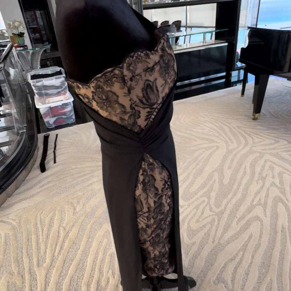 Vintage Bill Blass Black and Cream lace Peek-a-boo Gown - Picture 10 of 12